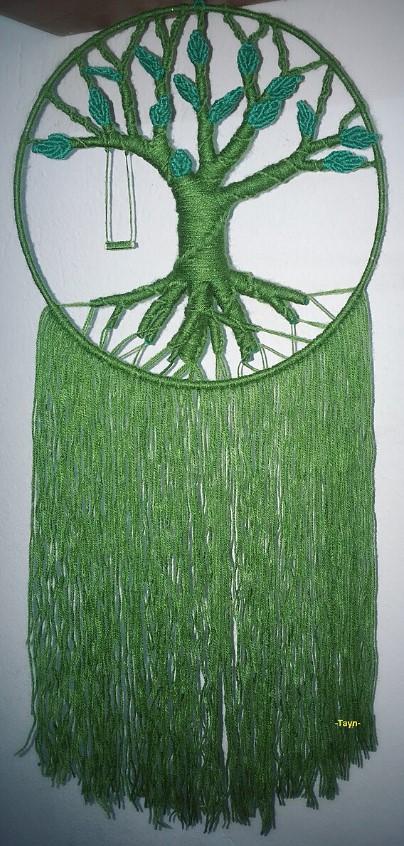 Tree of yarn